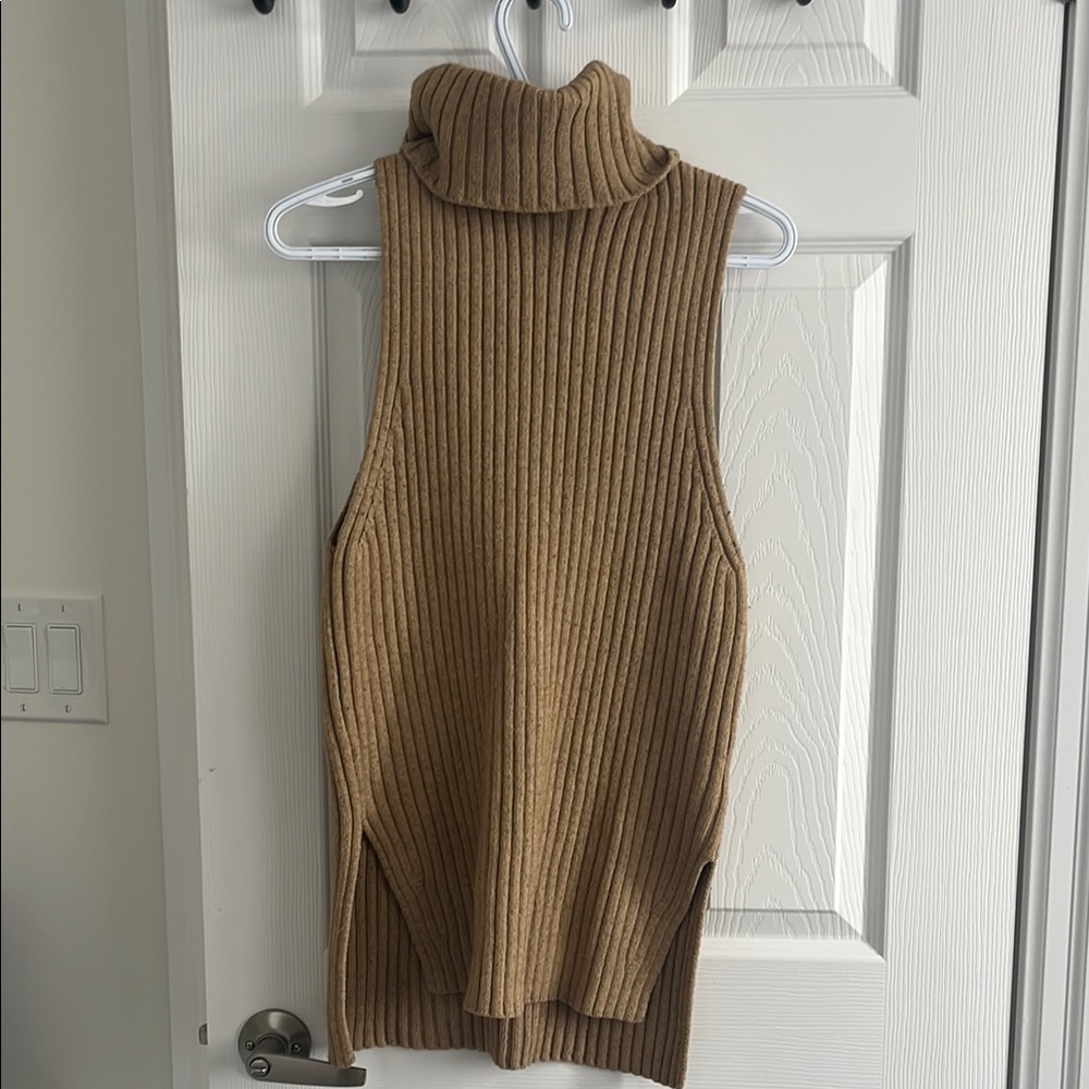 Sleeveless Ribbed Turtleneck Sweater - Tan